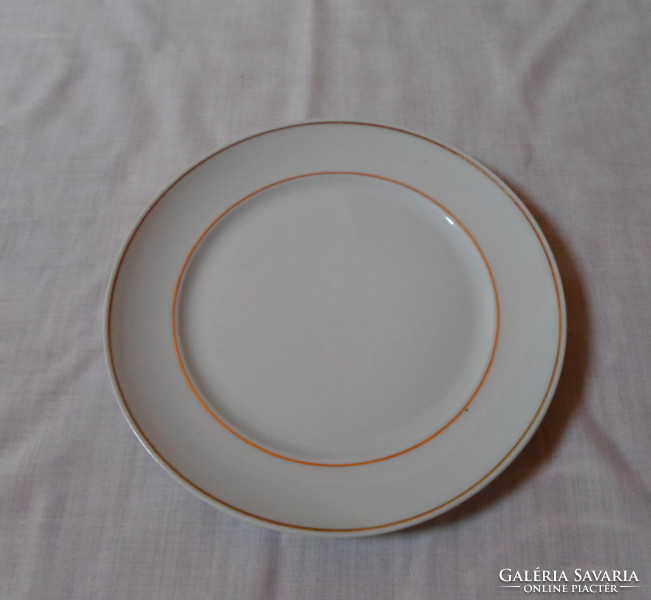 Alföldi Porcelán, aranyszegélyes fehér tányér 2. (aranyszélű kistányér, süteményes)
