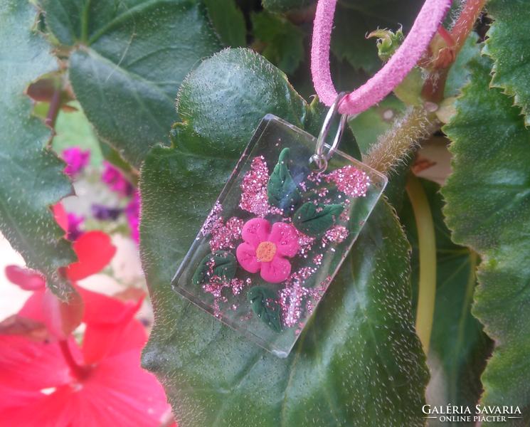 Pink flower resin rectangular pendant