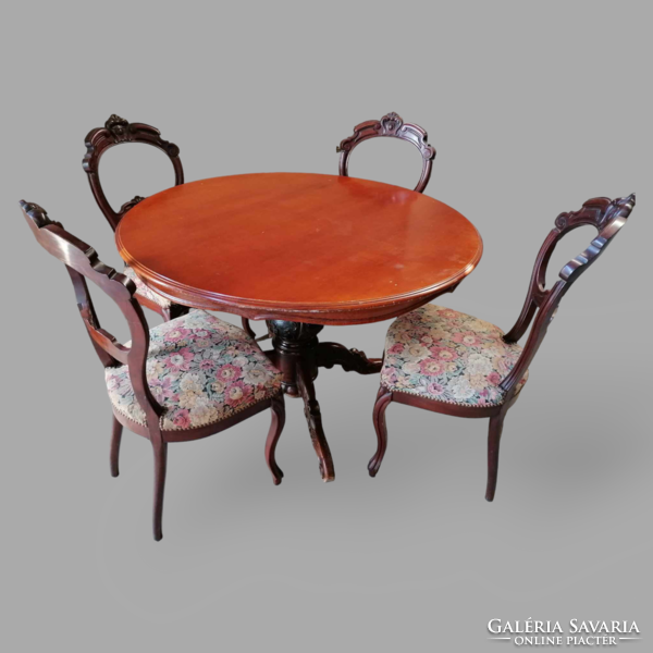 Baroque dining set