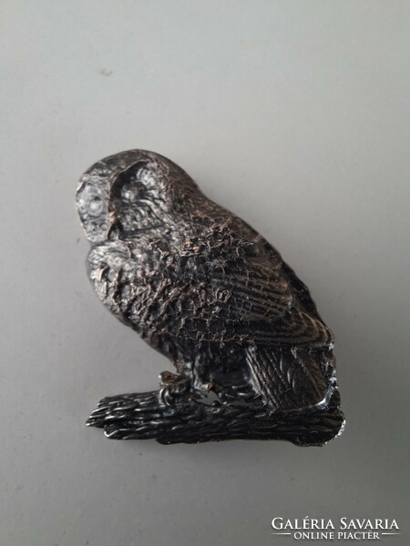 Vintage owl metal badge, brooch, trinket