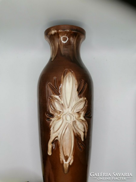 Vase of Elizabeth Fórizsnár Sárai