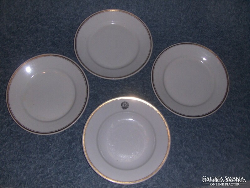 Zsolnay porcelain plate 4 Miskolc catering company (s-17)