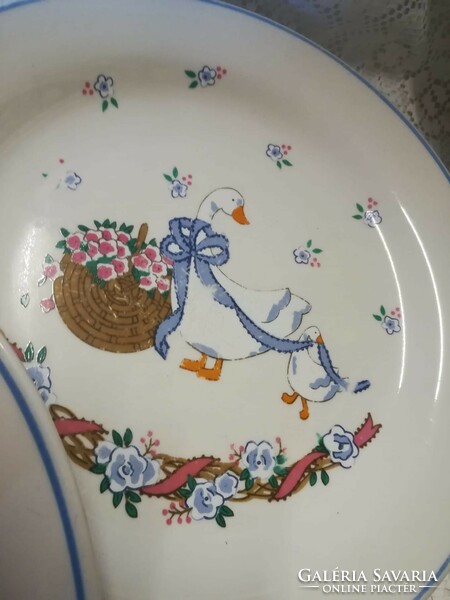 Vastag porcelán lapos tányér, libás dekorral