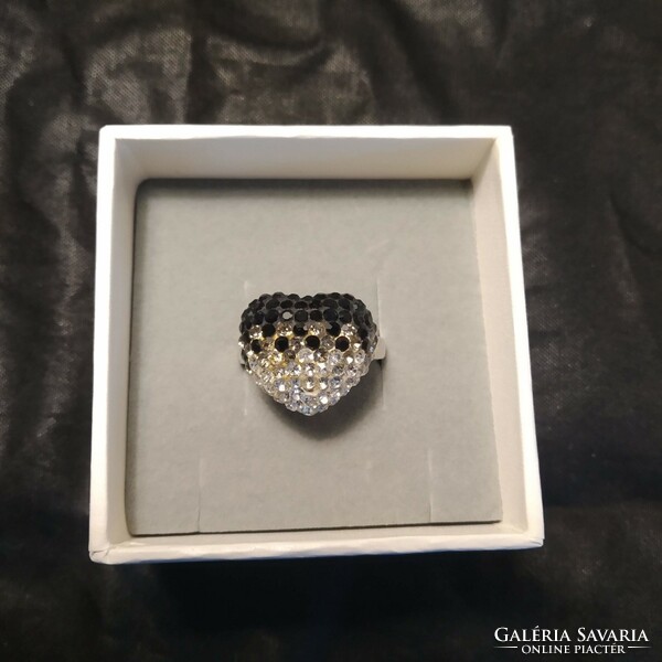 Beautiful and special 925 silver ring