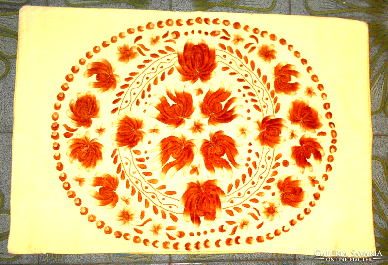 Embroidered decorative cushion cover-sunscreen base 57 cm x 39 cm-beautiful craftsmanship