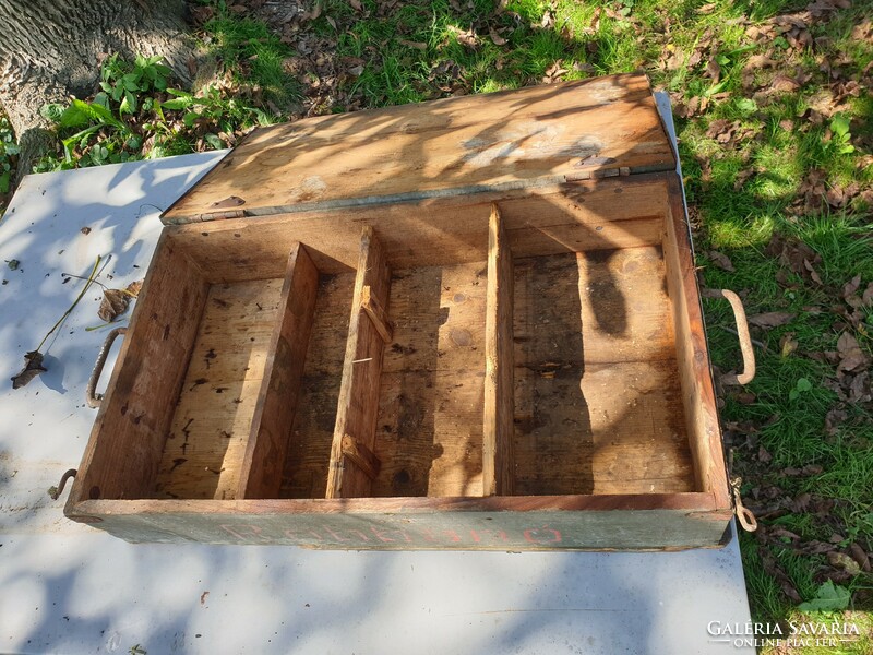 2.World War II ammunition carrying crate