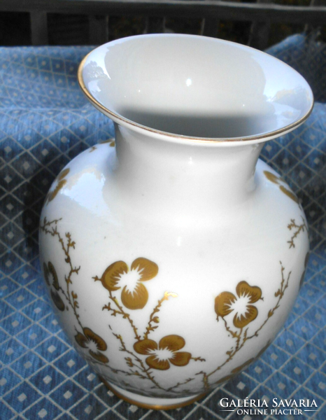 Hölóháza porcelain, vase. -Golden oriental pattern. 17 cm high