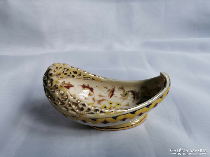 Zsolnay bowl with Persian pattern, offering