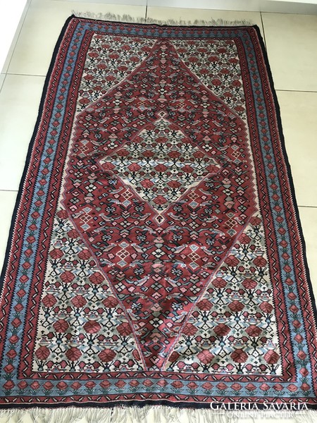 Antik kelim szőnyeg gyönyörű virág mintával, 180 x 105 cm