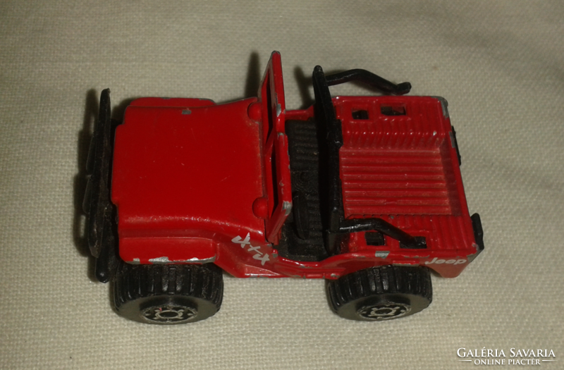 1981 Matchbox jeep 4x4 golden eagle red model car