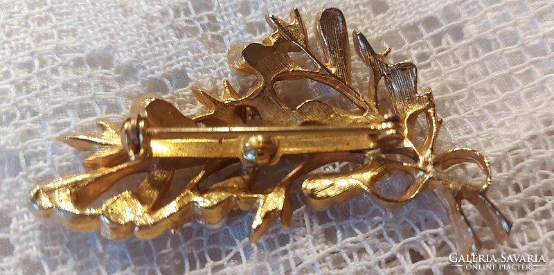 Vintage pin brooch