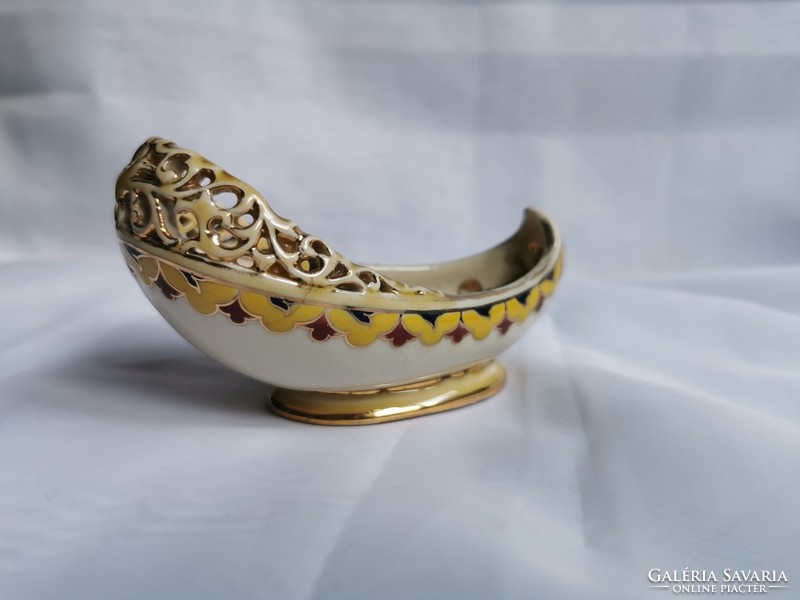 Zsolnay bowl with Persian pattern, offering