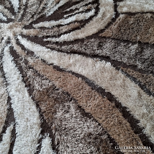 Beautiful large shaggy rugs