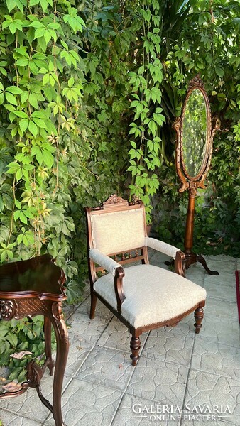 Vintage lounge chair