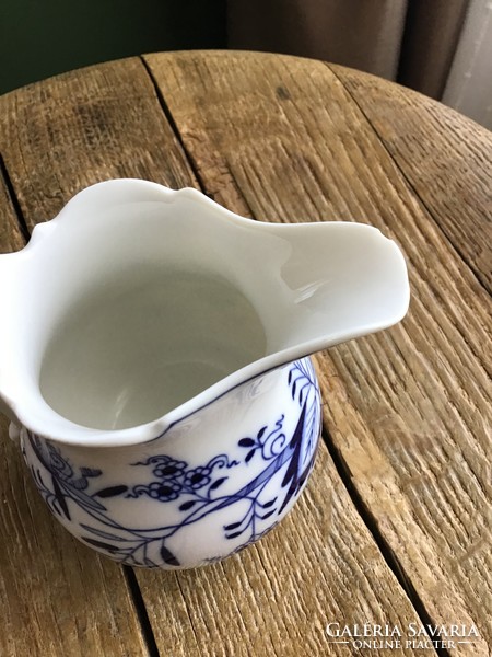 Régi Meisseni porcelán tej kiöntő, hibás