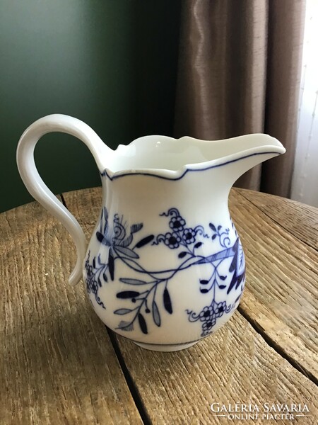 Old Meissen porcelain milk spout, defective
