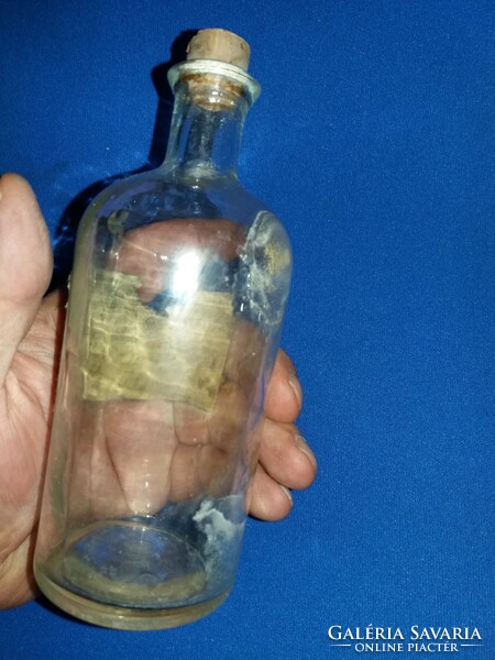 Régi kerek gyógyszertári orvosság üveg palack, 0,5 gyűjtőknek a képek szerint