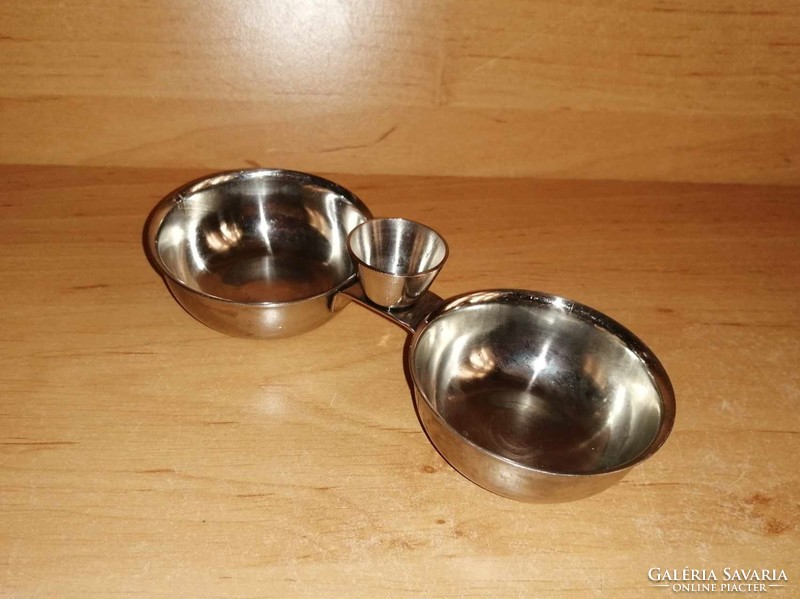 Metal table salt and pepper shaker (32/d)