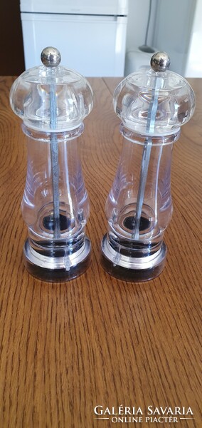 2 Roll salt and pepper grinders