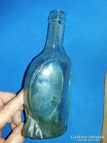 Antik still pocakos pálinkás üveg 0,5 palack gyűjtőknek a képek szerint