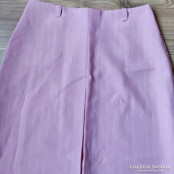 Size 36 pink striped skirt