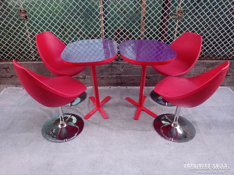 Retro seating set for sale at a reduced price!