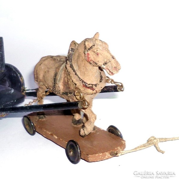 Antique roller v. Pulling toy, cart, cart with horse