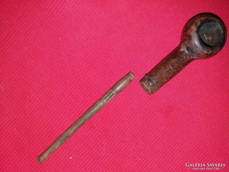 Antique very nice carved pipe waiting for renovation according to pictures