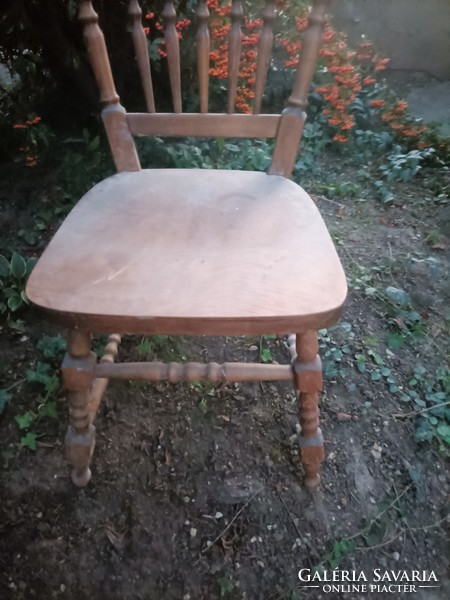 Valódi fa szék