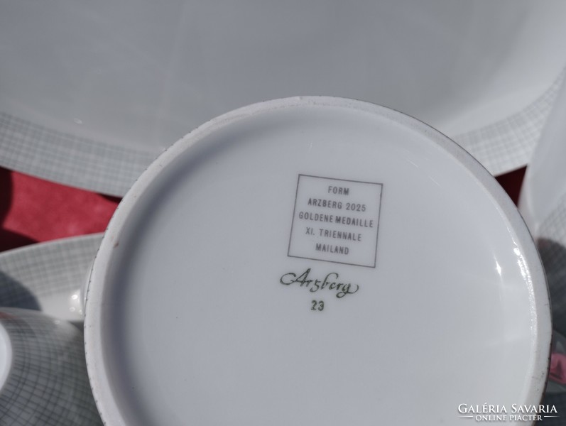 Arsberg, beautiful porcelain tableware pieces