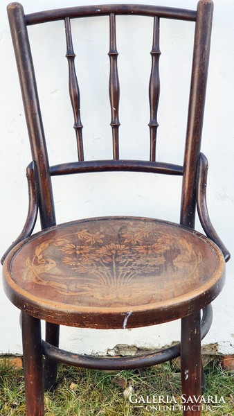 Antik Thonet szék. Gyönyörű ülőkével. felújítandó állapotban.