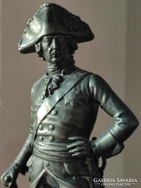 Beautifully crafted full-length copper/bronze/metal/spiaster Napoleon statue on metal/copper pedestal