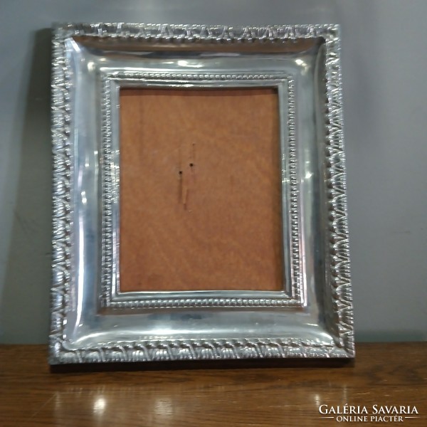 Modern picture frame negotiable