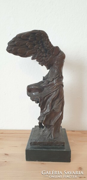 Szamothrakéi Niké bronz szobor