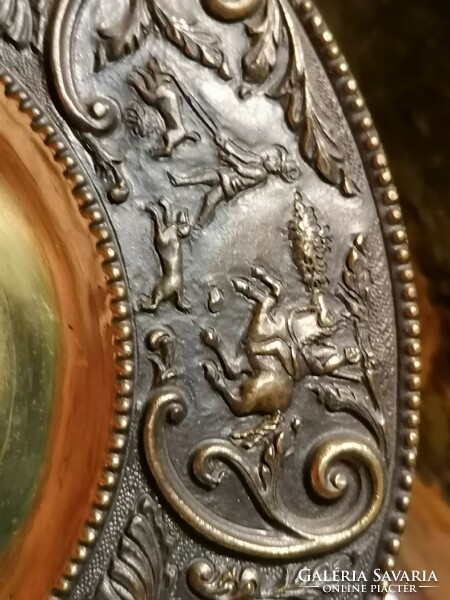 Bronze wall bowl, hunting, 23 cm, 1032 grams