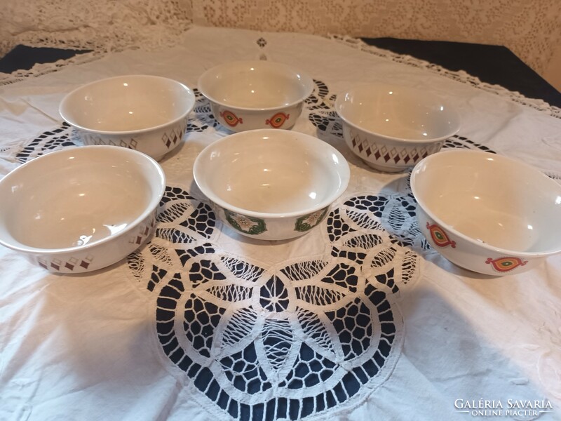 Nice and cheap! 5+1 retro porcelain compote and salad bowls for sale!