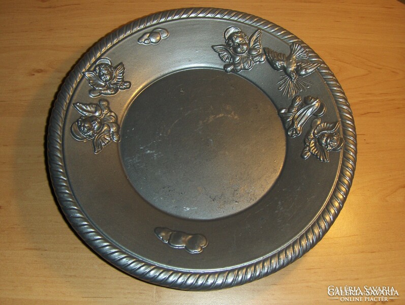 Ceramic tray decorated with convex angels, table center - dia. 25 cm (n)