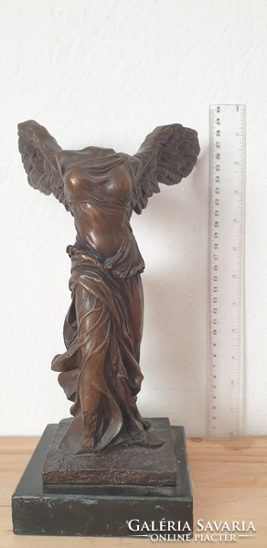 Nike bronze statue from Samothrace