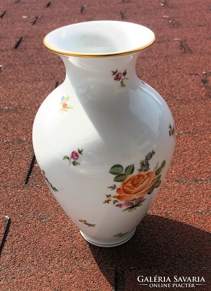 Herend vase - rose pattern