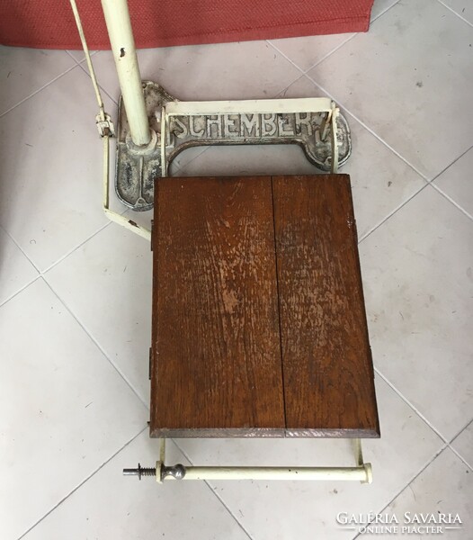 Old pharmacy medical scale Conrad Schember, flawless, accurate
