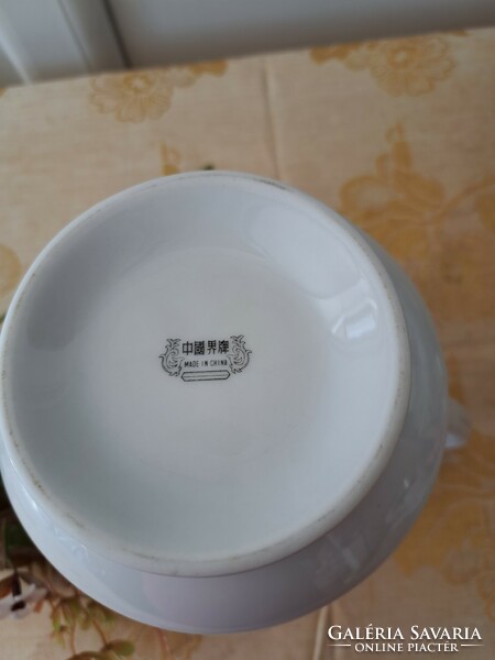 Chinese porcelain tea pourer, coffee pourer