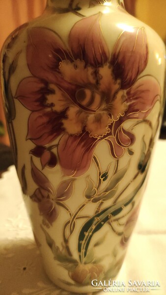 Zsolnay váza orchidea mintás