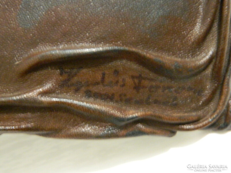 Retro craftsman leather image