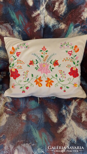 Beautiful, embroidered feather pillows small pillows plus a gift embroidered small pillow cover!