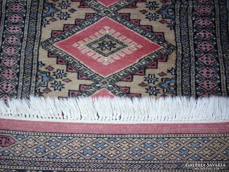 Pakistani handmade Persian carpet in signed material 130x65cm