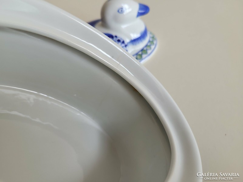 Porcelain duck-shaped serving bowl with lid