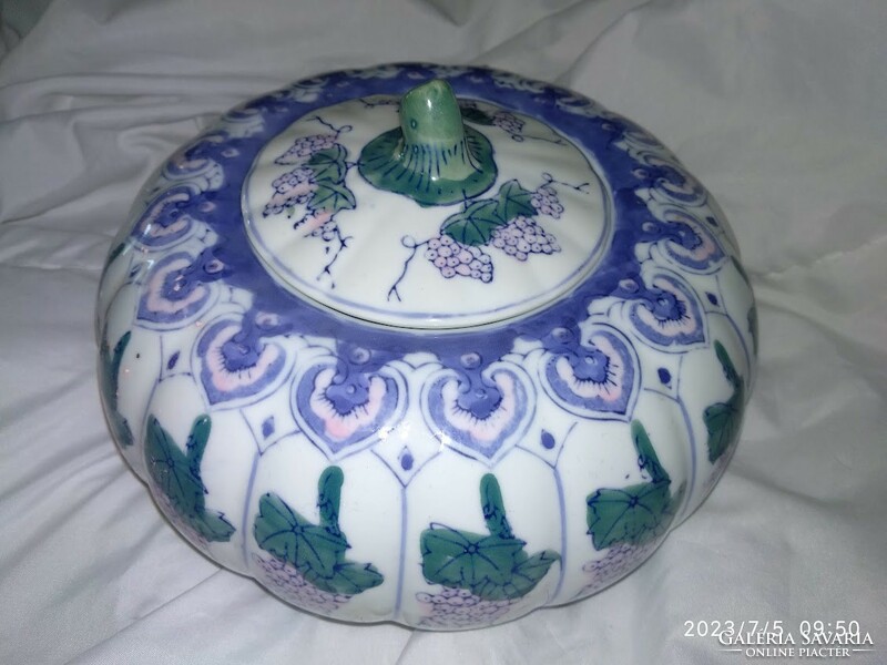 Elegáns, régi  kínai vagy japán kék festett mázas porcelán tál, gyümölcsös, asztalközép