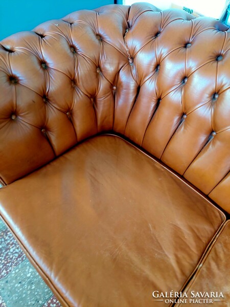 Chesterfield bőr kanapé