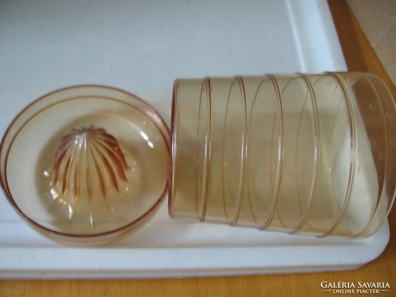 Retro méz színű citromfacsarós műanyag pohár