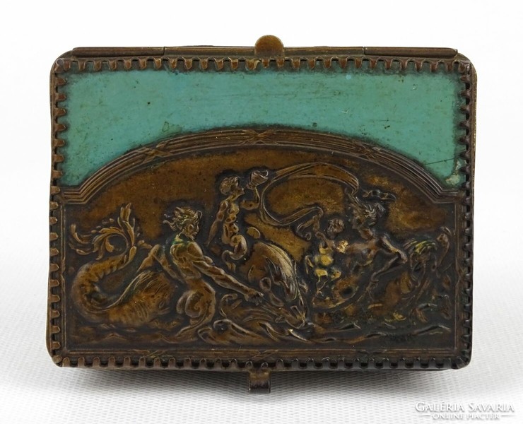 1O224 last century Austrian copper jewelry box with a mythological scene